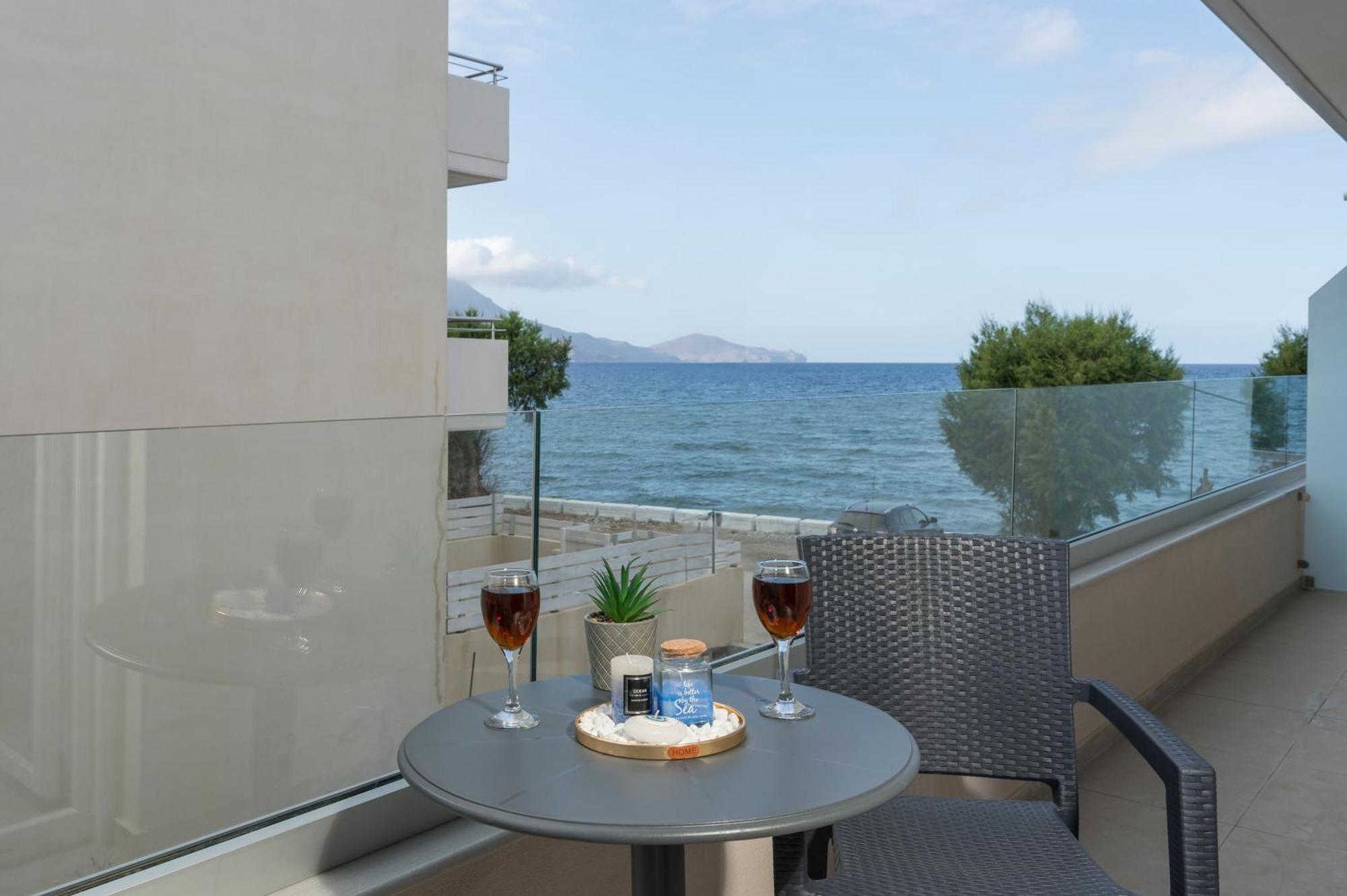 Alexia Seaview Apartments Kíssamos Eksteriør bilde