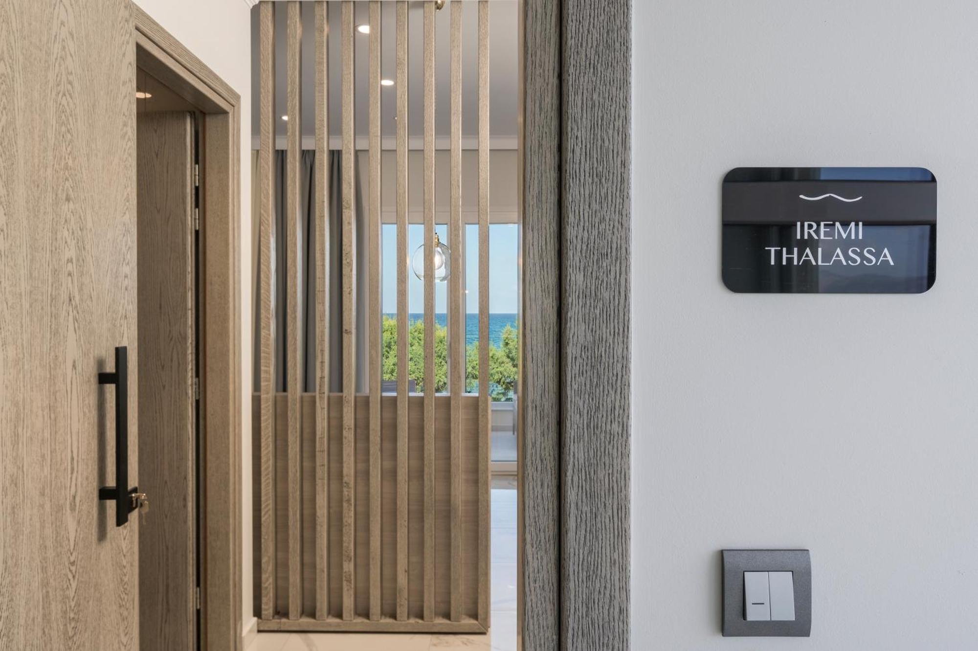 Alexia Seaview Apartments Kíssamos Eksteriør bilde